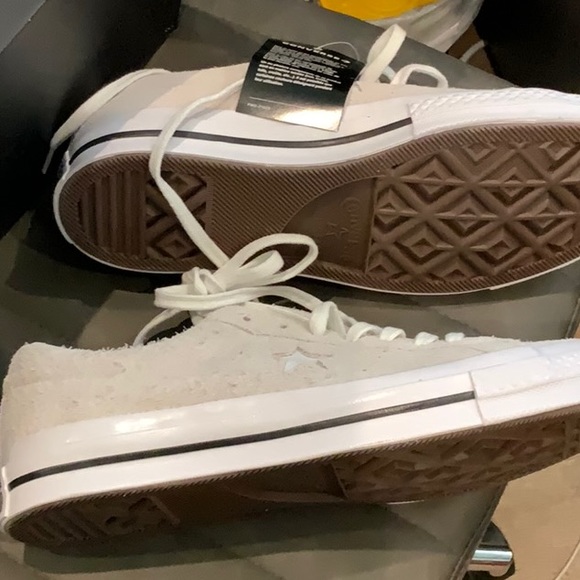 NWT BRAND NEW IN BOX CONVERSE SHOES ASSORTED SIZES - Picture 4 of 7